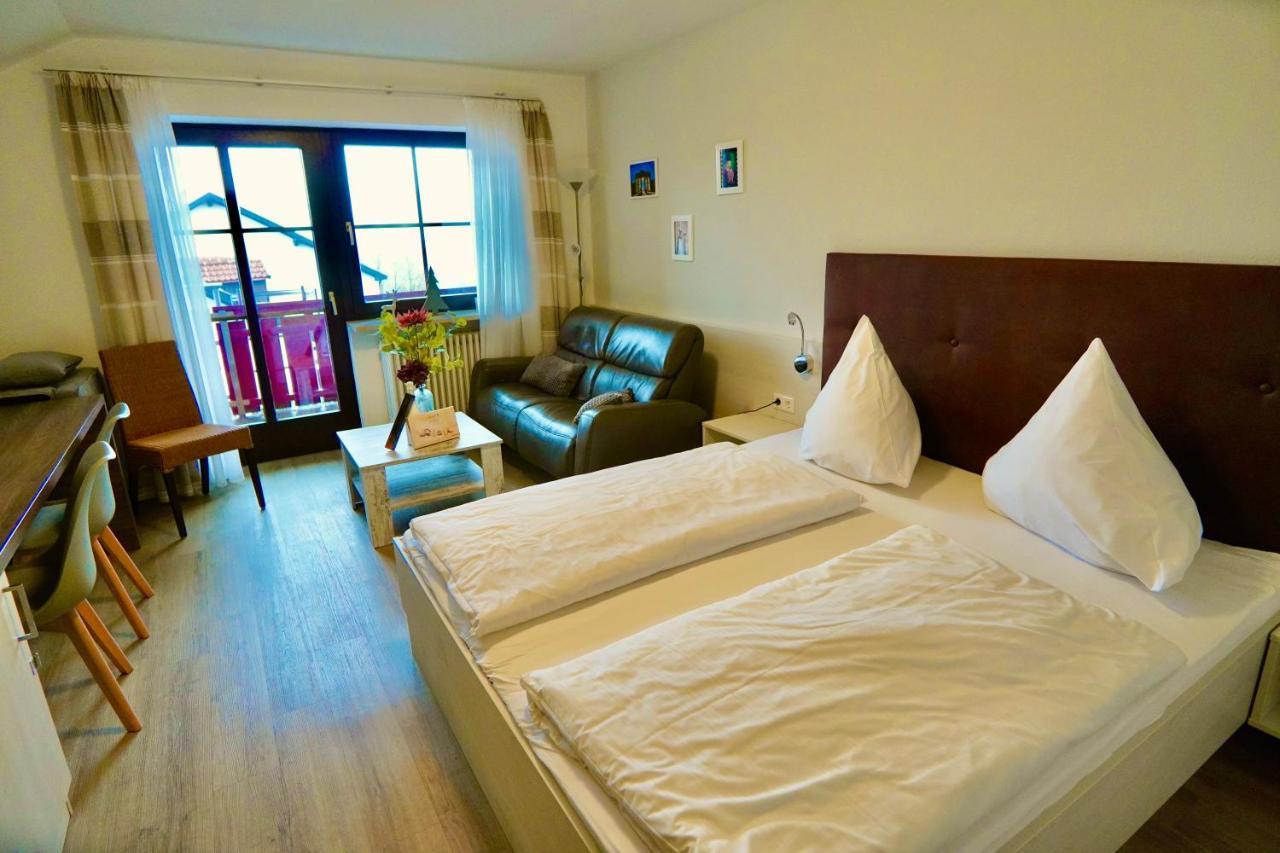 Hallelujah - Wunderschoenes Und Gepflegtes Apartment Mit Bademantelgang Zur Therme Bad Griesbach  Exteriör bild